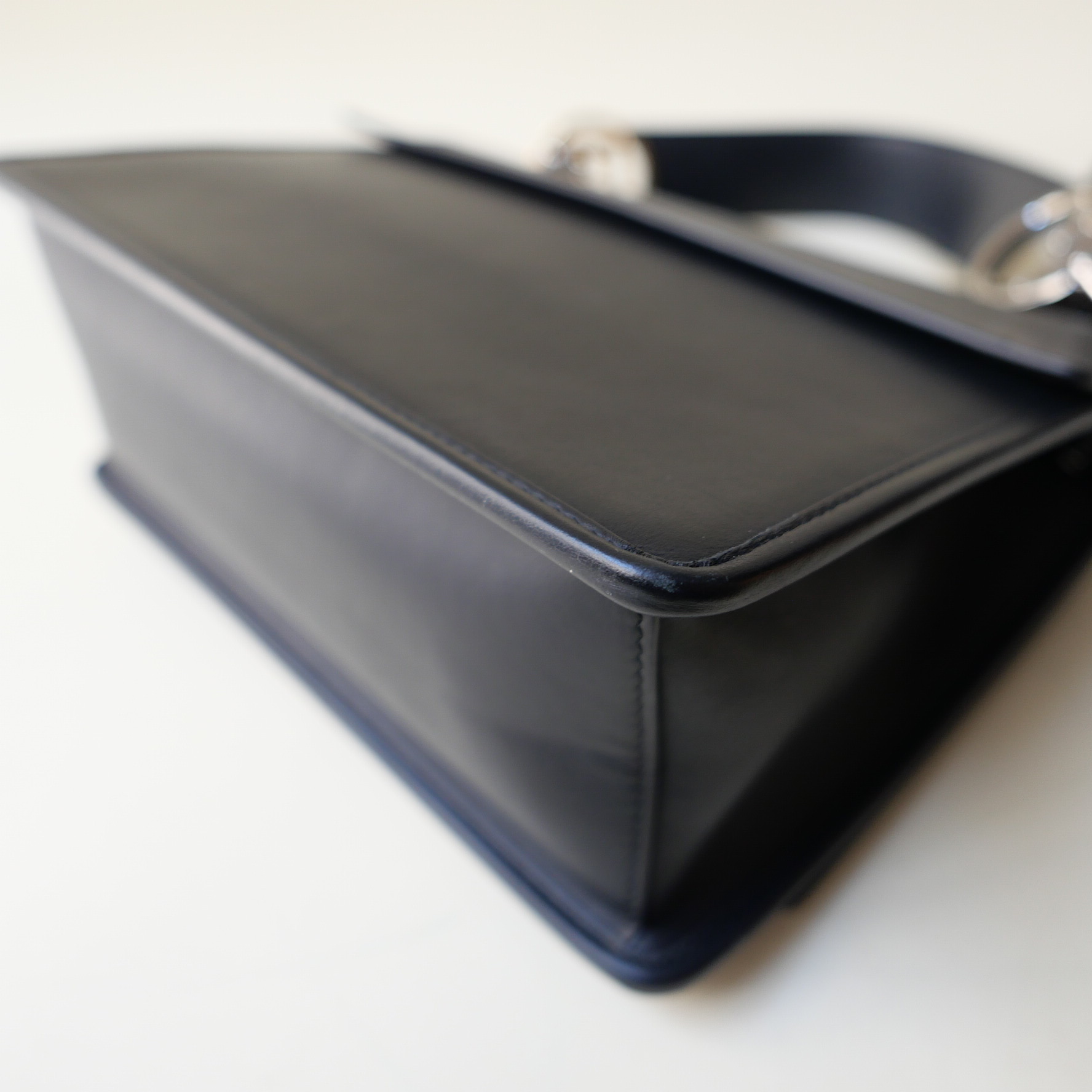 60C2D536-6E20-409B-8A6D-EB7CD5240A9A