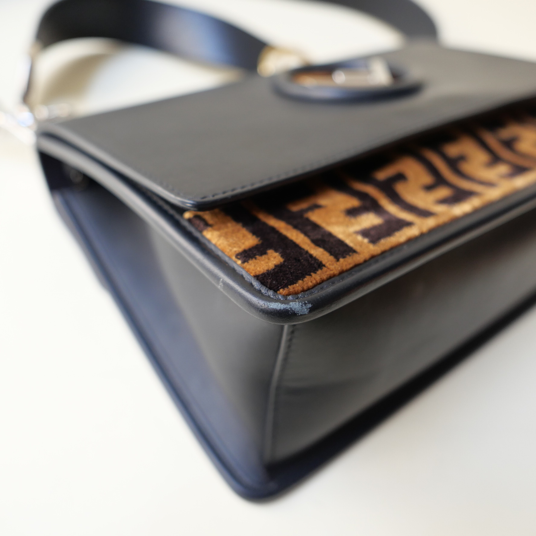 7493D0DB-58DC-4829-A0E1-BCDF0E1F062C