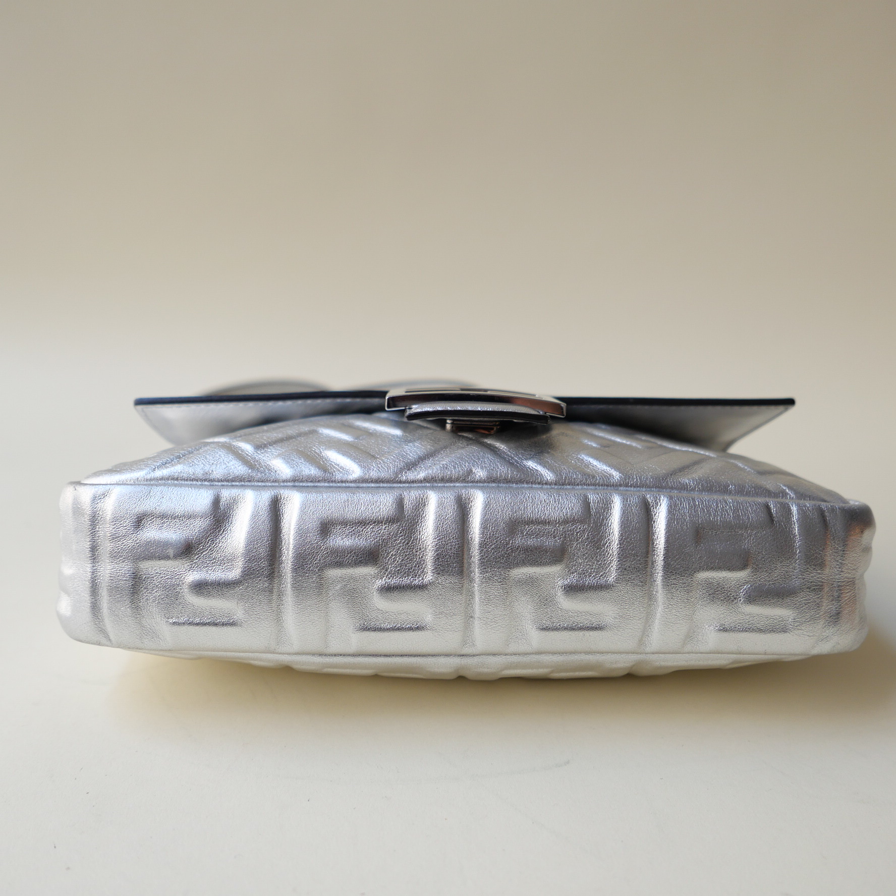 7EA6B1B6-310D-47B6-9506-144DA1610ADE