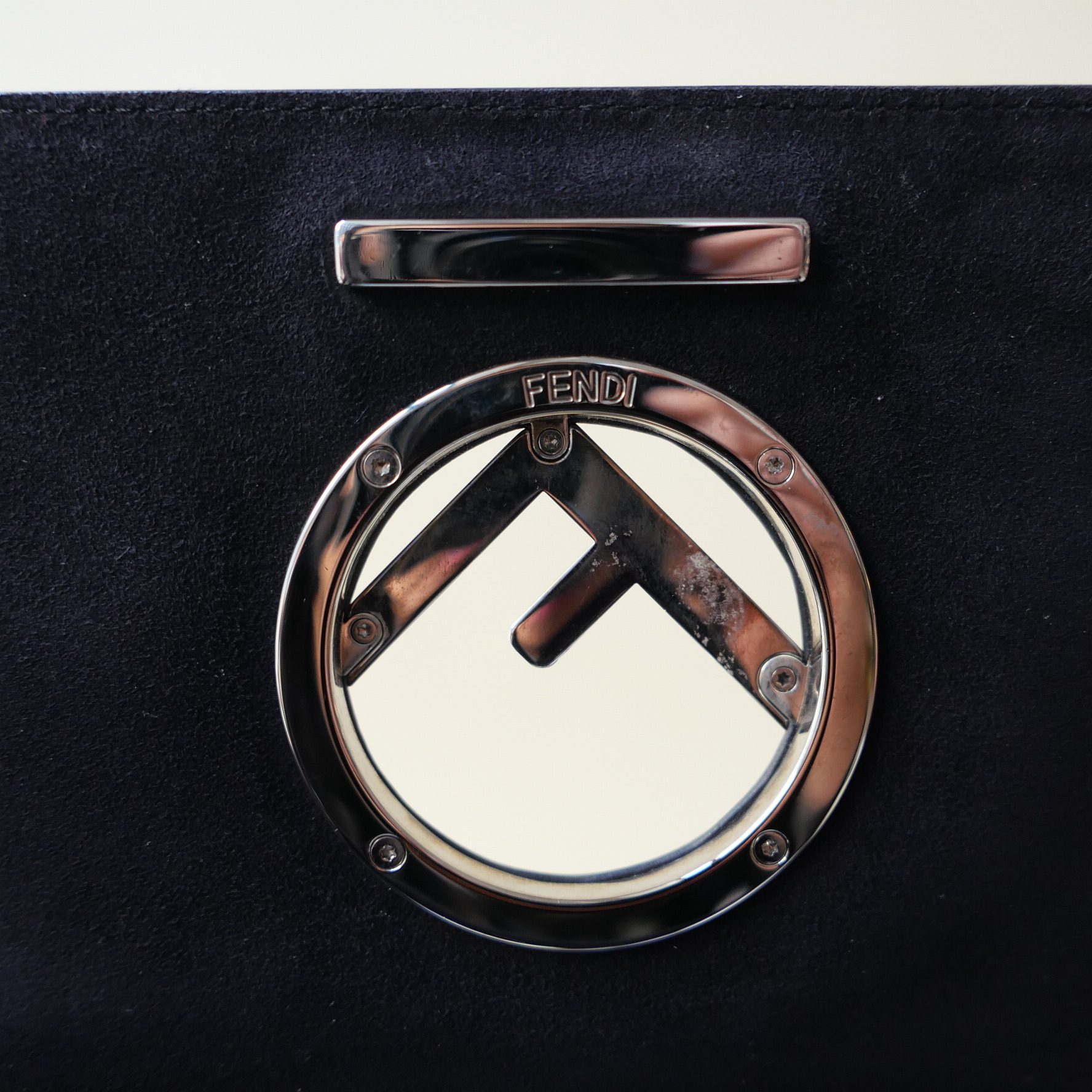 885537AB-B88F-4A48-9499-AE44E58603A1